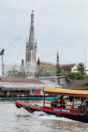 Daily Vietnamese river life at Cai Be, Mekong River Delta, Vietnam, Indochina, Southeast Asia, Asia