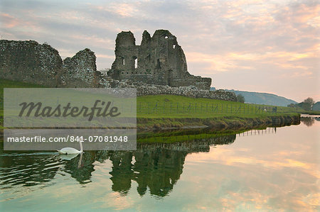 Ogmore Castle, Bridgend, Glamorgan, Wales, United Kingdom, Europe