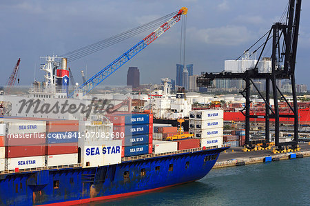 Container ship in Port Everglades, Fort Lauderdale, Florida, United States of America, North America