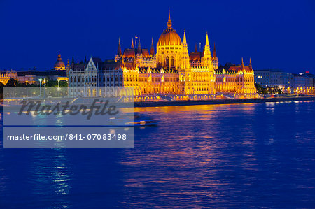 Parliament near the River Danube at night, Budapest, Hungary, Europe