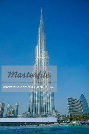 Burj Khalifa tower, at 828m the highest tower in the world, Dubai, United Arab Emirates, Middle East