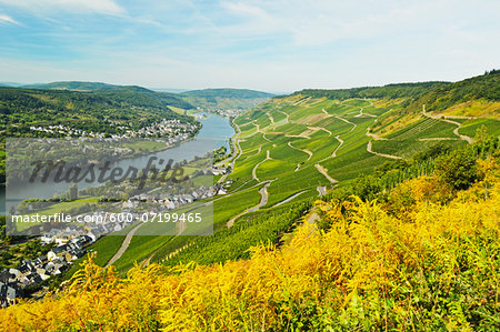 Moselle River near Bernkastel-Kues, Rhineland-Palatinate, Germany