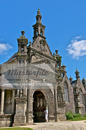 Church dating from the 16th and 17th centuries, Guimiliau enclosure, Finistere, Brittany, Europe