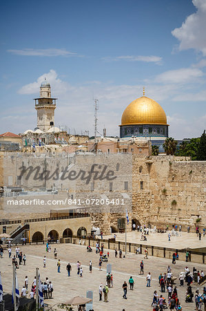 View over the Western Wall (Wailing Wall) and the Dome of the Rock mosque, Jerusalem, Israel, Middle East