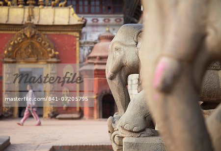 Elephant statues outside Vatsala Durga Temple, Bhaktapur, UNESCO World Heritage Site, Kathmandu Valley, Nepal, Asia