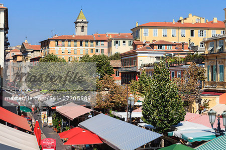 Outdoor restaurants set up in Cours Saleya, Nice, Alpes Maritimes, Provence, Cote d'Azur, French Riviera, France, Europe