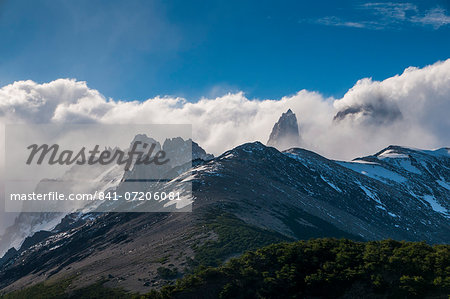 Mount Fitzroy (Cerro Fitz Roy), El Chalten, Los Glaciares National Park, UNESCO World Heritage Site, Santa Cruz Province, Patagonia, Argentina, South America