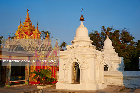 Paya Kyaung Shwenandaw temple and monastery, Mandalay, Myanmar (Burma), Asia
