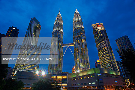 Petronas Towers, KLCC (Kuala Lumpur City Center), Kuala Lumpur, Malaysia, Southeast Asia, Asia