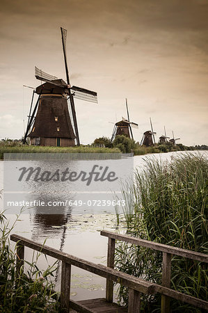 Windmills and canal, Kinderdijk, Olanda, Amsterdam Windmills and canal, Kinderdijk, Olanda, Amsterdam