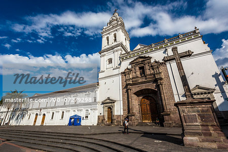 Iglesia de Santo Domingo, Plaza de Santo Domingo, Quito, Ecuador Iglesia de Santo Domingo, Plaza de Santo Domingo, Quito, Ecuador