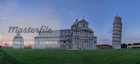 Leaning Tower of Pisa, Duomo de Pisa and Pisa Baptistry at Sunset, Piazza dei Miracoli, Pisa, Tuscany, Italy