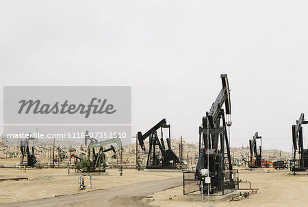 Oil rigs and wells in the Midway-Sunset shale oil fields, the largest in California