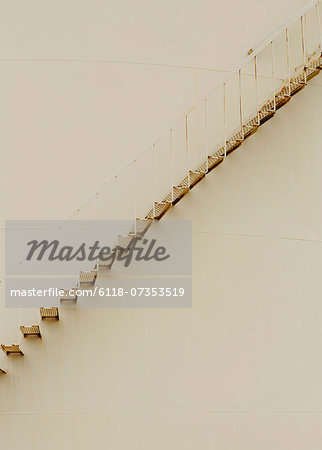 Steps on oil storage container Steps on oil storage container