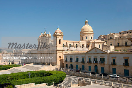 An aerial view of the Baroque style city of Noto including the Duomo, UNESCO World Heritage Site, Province of Syracuse, Sicily, Italy, Europe