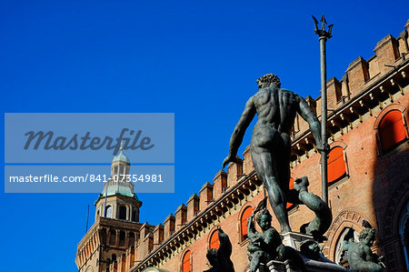 Fontana del Nettuno, Piazza Maggiore, Bologna, Emilia-Romagna, Italy, Europe