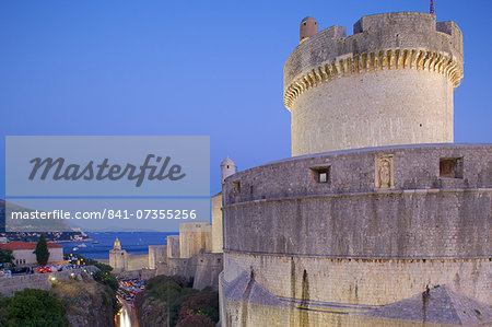Minceta Fort and Old Town Walls at dusk, UNESCO World Heritage Site, Dubrovnik, Dalmatia, Croatia, Europe