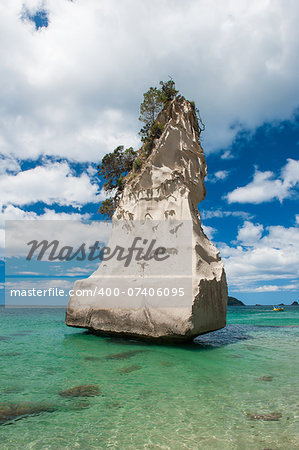 Beautiful Te Hoho Rock at Cathedral Cove Marine Reserve, Coromandel Peninsula, New Zealand.