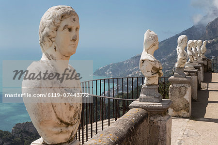 Statues on Belvedere of Infinity at the Villa Cimbrone in Ravello, Amalfi Coast (Costiera Amalfitana), UNESCO World Heritage Site, Campania, Italy, Mediterranean, Europe