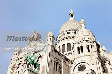 Basilica of Sacre Coeur, Montmartre, Paris, Ile de France, France, Europe Basilica of Sacre Coeur, Montmartre, Paris, Ile de France, France, Europe