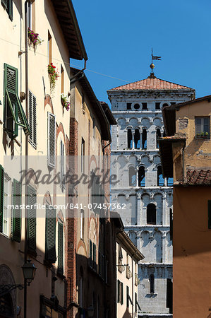 Via di Poggio and the Campanile of San Michele, Lucca, Tuscany, Italy, Europe