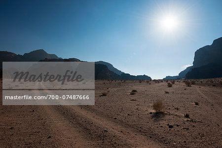 Overview of desert with sun, Wadi Rum, Jordan