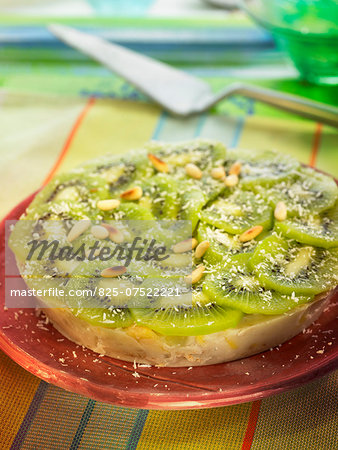 Kiwi,agar-agar,apple and lemon zest tart