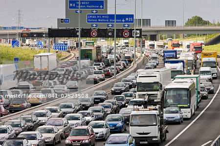 Traffic congestion at a standstill in both directions on M25 motorway, London, United Kingdom