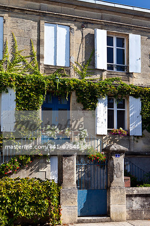 Typical French house at Sauveterre-de-Guyenne, Bordeaux, France