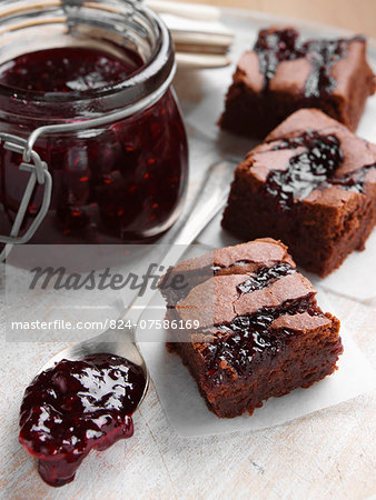 Brownies with jam