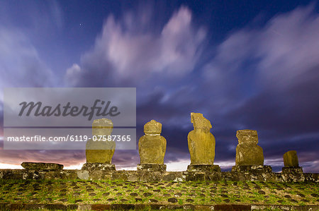 Preserved original moai in the Tahai Archaeological Zone on Easter Island (Isla de Pascua) (Rapa Nui), UNESCO World Heritage Site, Chile, South America