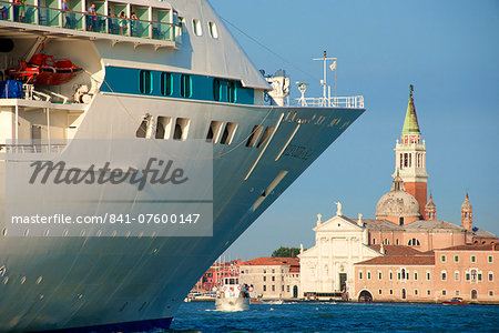 Tourist cruise liner and vaporetto sailing on Bacino di San Marco, Venice, UNESCO World Heritage Site, Veneto, Italy, Europe