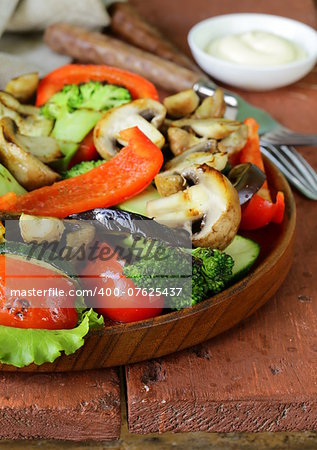 appetizer of grilled vegetables (bell peppers, asparagus, zucchini, broccoli)