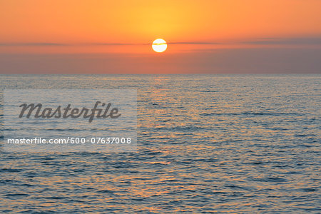 Baltic Sea at Sunrise, Zingst, Darss, Fischland-Darss-Zingst, Mecklenburg-Western Pomerania, Germany