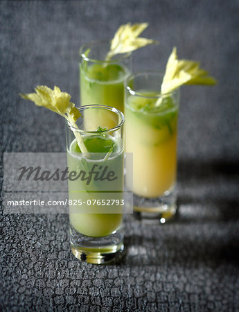 Apple and celery juice with ginger