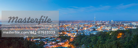 View of Auckland from Mount Eden at dusk, Auckland, North Island, New Zealand, Pacific