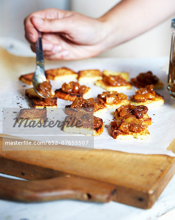 Foie gras toasts