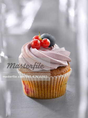 Summer fruit cupcake