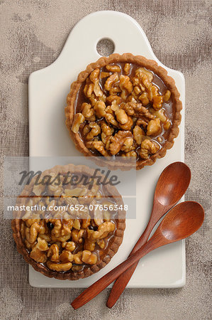 Caramelized walnut tartlets Caramelized walnut tartlets