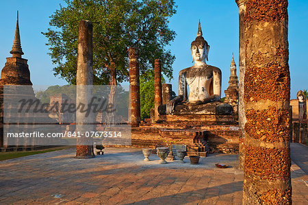 Wat Mahatat, Sukhothai Historical Park, UNESCO World Heritage Site, Sukhothai, Thailand, Southeast Asia, Asia