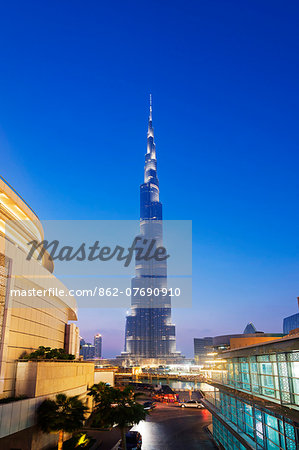 Middle East, United Arab Emirates, Dubai, Burj Khalifa, tallest tower in the world at 818m