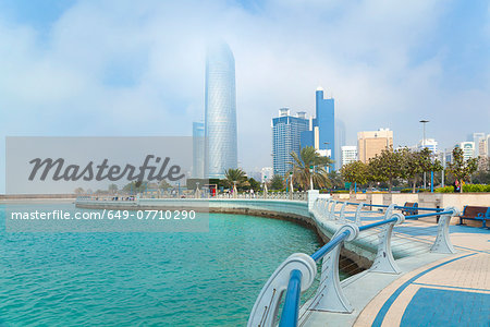 Downtown Abu Dhabi, Landmark Tower, Baynunah Tower, United Arab Emirates
