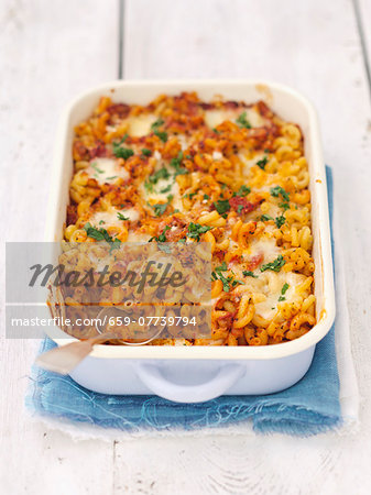 Tomato and mozzarella pasta bake