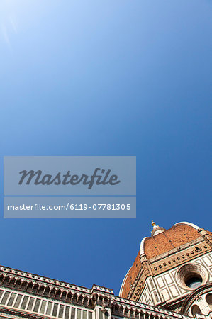 The Dome of Santa Maria del Fiore and blue sky, Florence, UNESCO World Heritage Site, Tuscany, Italy, Europe