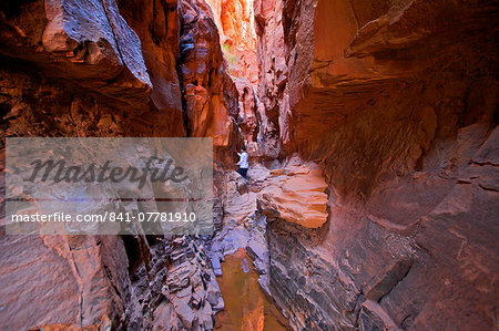 Tourist in Khazali Canyon, Wadi Rum, Jordan, Middle East