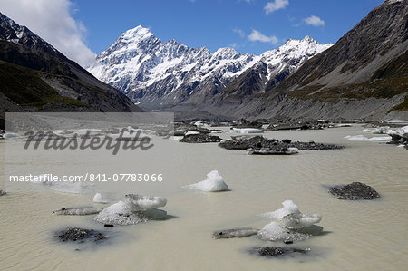 Hooker Lake and Glacier with icebergs and Mount Cook, Mount Cook National Park, UNESCO World Heritage Site, Canterbury region, South Island, New Zealand, Pacific