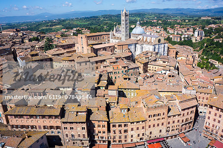 View from Torre del Mangia of Piazza del Campo and city skyline, UNESCO World Heritage Site, Siena, Tuscany, Italy, Europe