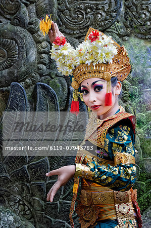 Balinese dancer, Monkey Forest, Ubud, Bali, Indonesia, Southeast Asia, Asia