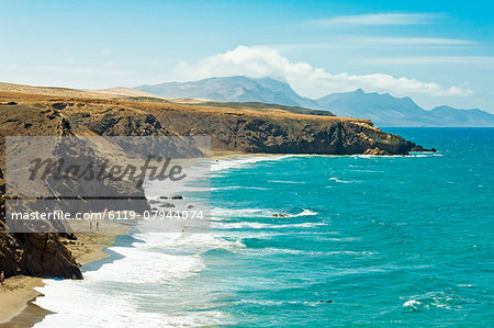 La Pared surf beach and the Parque Natural Jandia mountains beyond on the southwest coast, La Pared, Fuerteventura, Canary Islands, Spain, Atlantic, Europe