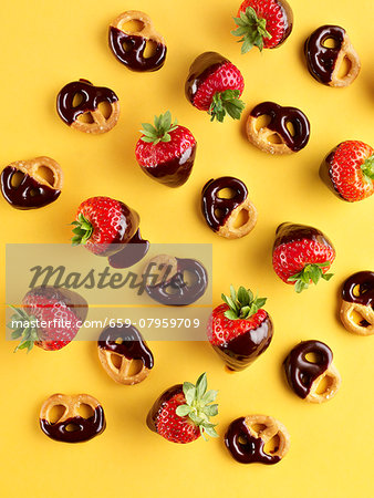 Chocolate strawberries and chocolate pretzels Chocolate strawberries and chocolate pretzels
